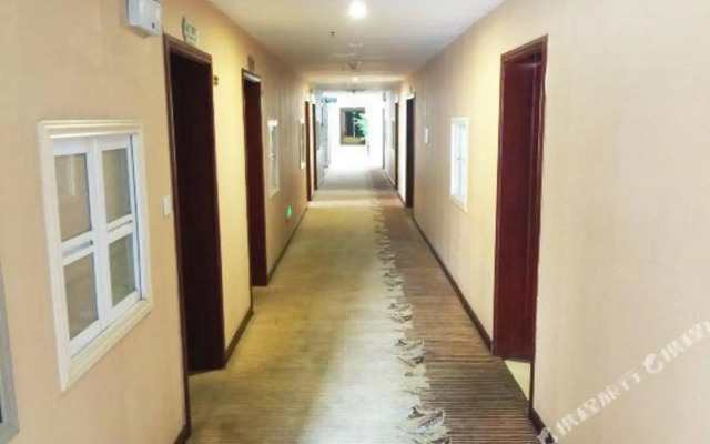 Swan Lake Hotel