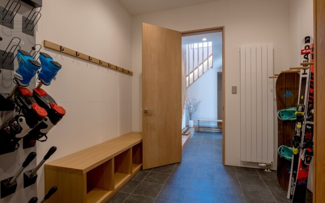 Ginto Hirafu by H2 Life