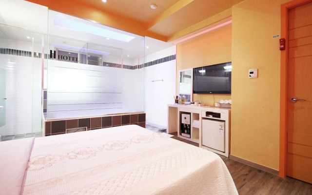 Jeongeup H Hotel