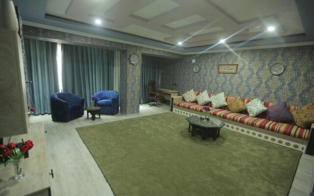 Akhsikent Hotel