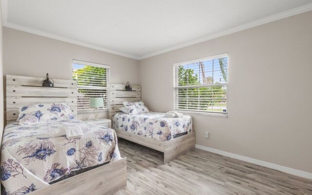 Apollo Beach House