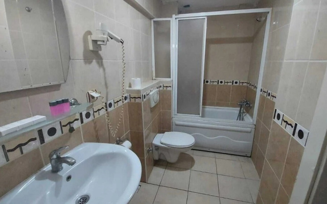 Adalı Hotel & Suites