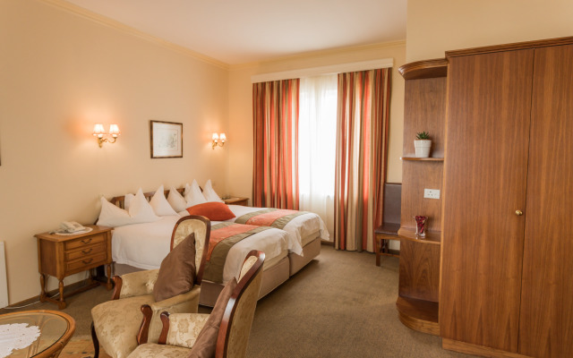 Hansa Hotel
