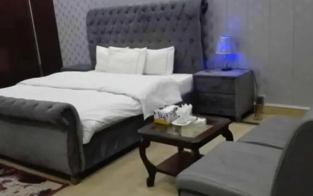 Madcrew Lodge