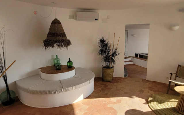 Castell Mar 1002 in Roses