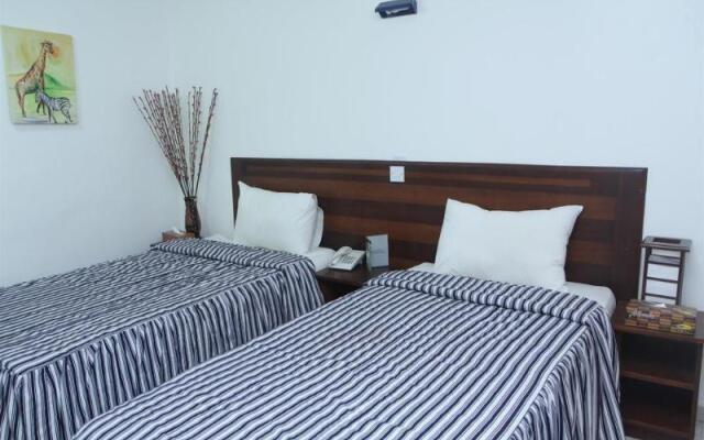 Ave Maria Hotel