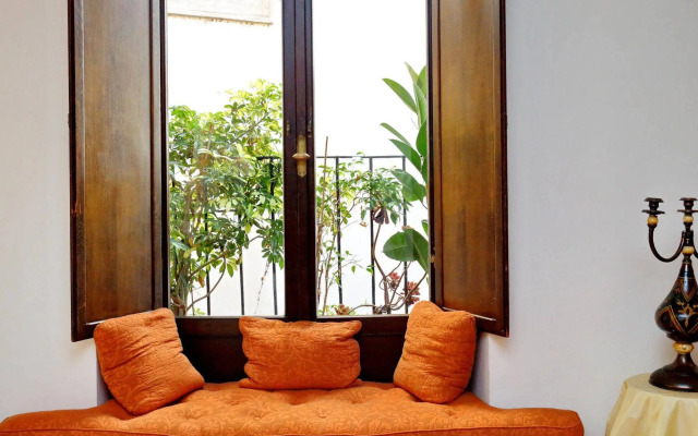 Town House - Treasurerome Collection