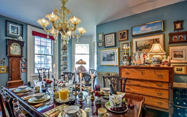 The Dolon House Bed and Breakfast