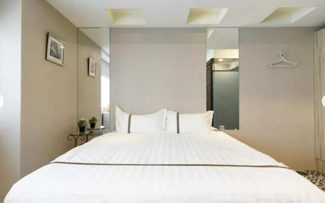 Taipei MRT Luxury Apartment(Monthly Stay)