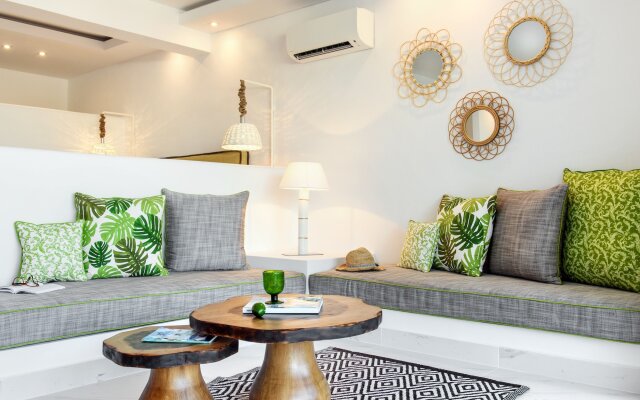 Villa D'Oro - Luxury Villas & Suites