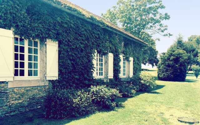 House With 4 Bedrooms in Saint-amand-de-coly, With Wonderful Mountain