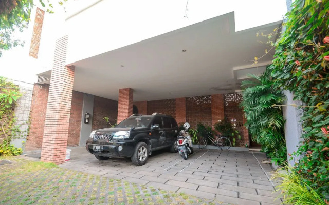 Airy Eco Syariah Gubeng Kertajaya Satu B 4 Surabaya