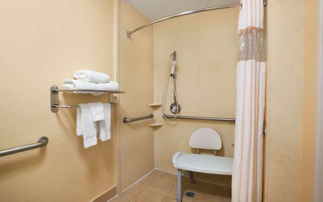 Days Inn by Wyndham Jacksonville Airport
