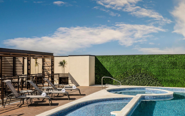 Fiesta Inn Express Queretaro Constituyentes