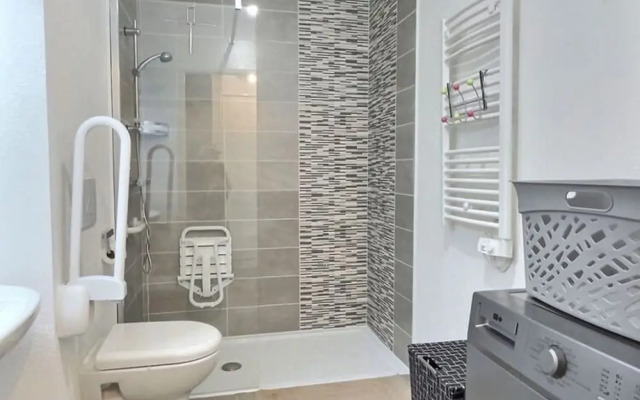 Luxurious Maisonette With Washing Machine Near Valras-plage