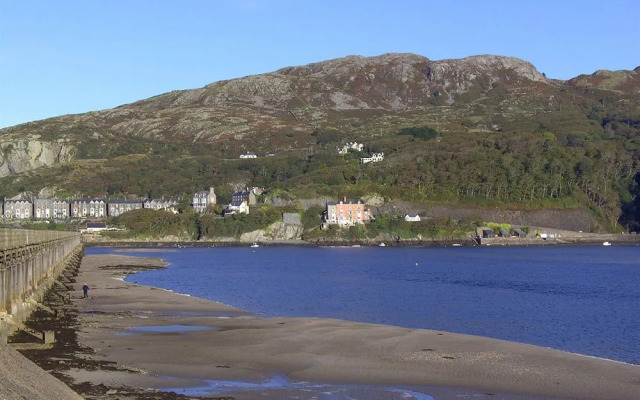 Bryn Melyn Apartments