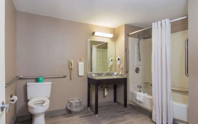 Rodeway Inn & Suites Monroeville - Pittsburgh