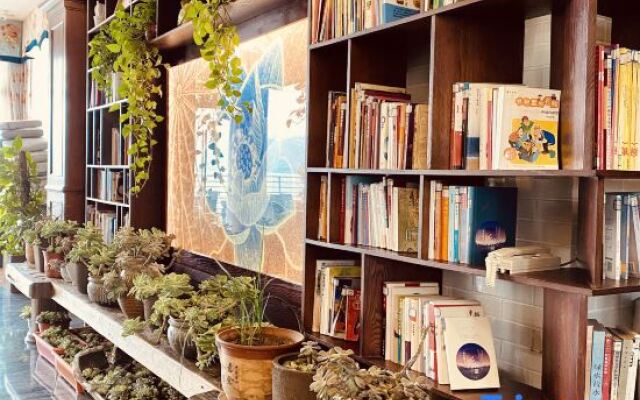 Xinmu Lanlian Boutique Hotel