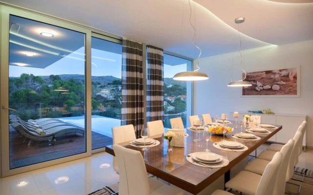 Villa Infinity CFH