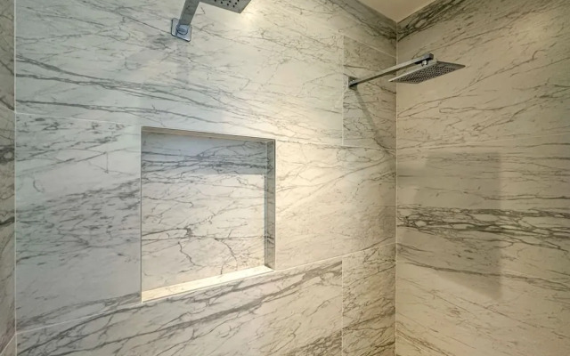 Paradise Found Luxe 2BR Condo in Iconic Location