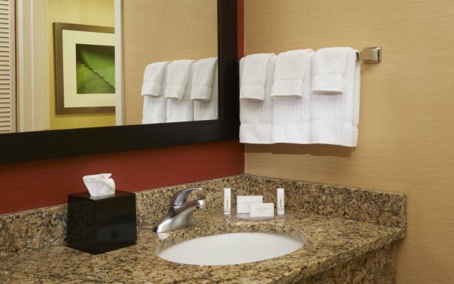 Courtyard by Marriott Detroit Utica