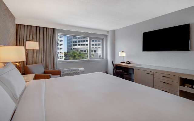 DoubleTree by Hilton LAX - El Segundo