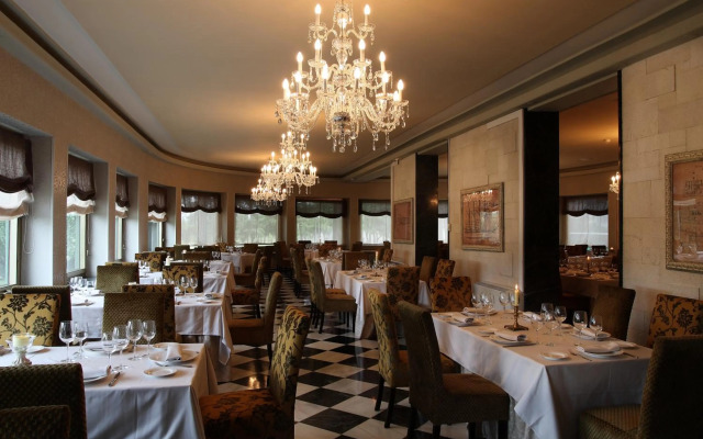 Hotel Restaurante El Valles 4 ESTRELLAS