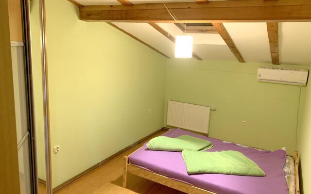 Apartment With 3 Bedrooms in Sarajevo, With Wifi - 7 km From the Slopes