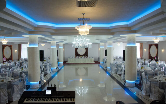 Bacolux Craiovita Hotel & Events