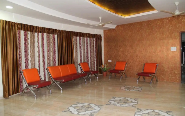Hotel Tapovan