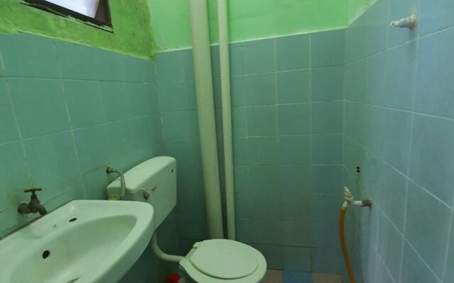 OYO 90278 Redzwan's Beach Resort