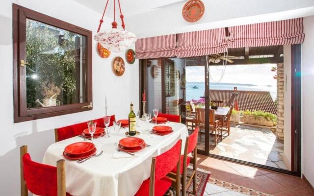 Holiday Home Bugenvilija