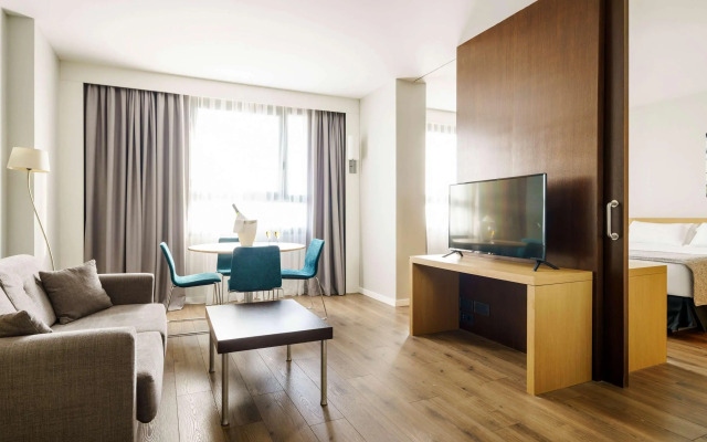 Hotel ILUNION Valencia 4