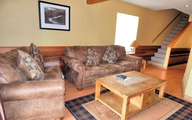 Rockridge 2BR Townhouses