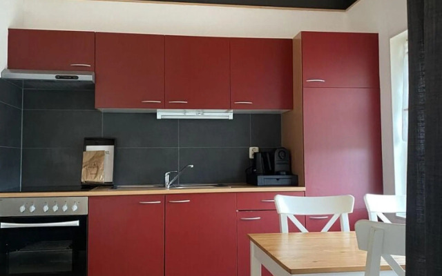 Cozy Chalet With Palet Stove