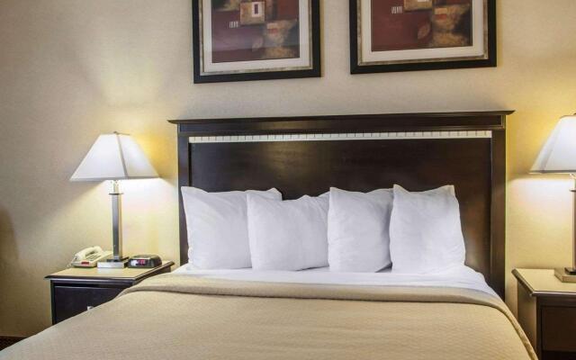 Quality Inn Aurora - Naperville Area