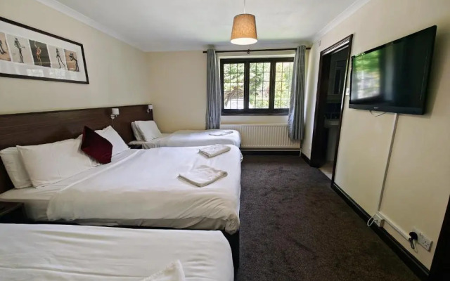 Little Foxes Hotel & Gatwick Airport Parking