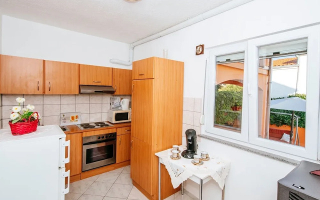 Beautiful Holiday Home in Maslenica Near Beach"