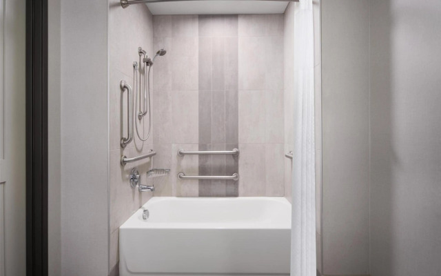 Best Western Premier Hotel at Fisher's Landing
