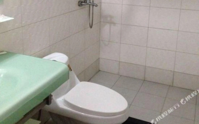 Yihong Hostel