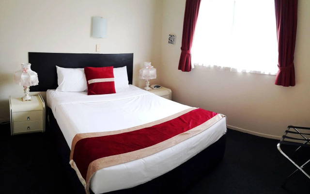 Ann’s Volcanic Motel