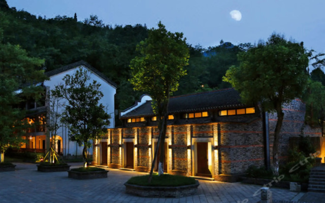 Howard Johnson Life Mountain View Chengdu