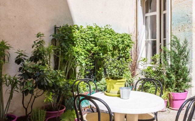 Studio With a Courtyard in the City Center