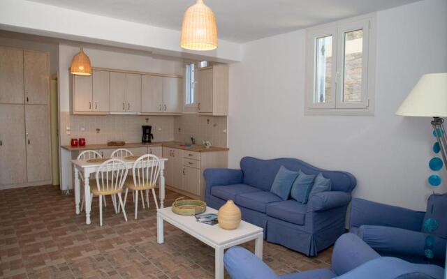 Iliopetra residence - 5BR Villa in Agios Romanos