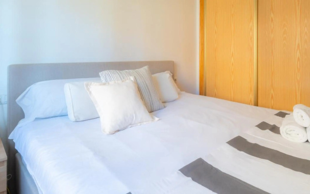 Planta baja en Club Salino con piscina comunitaria