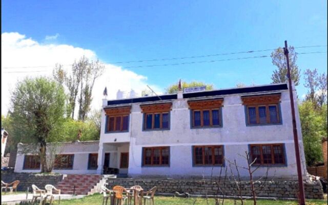 Kushu Guest House
