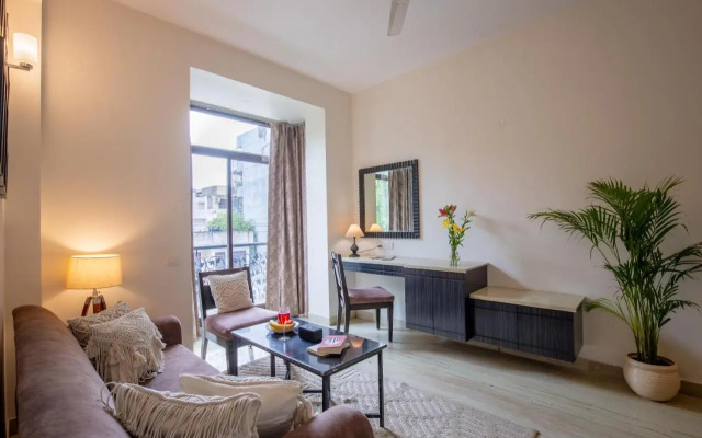 OYO 20016 SilverKey Huda City Centre