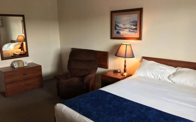 Fairway Inn