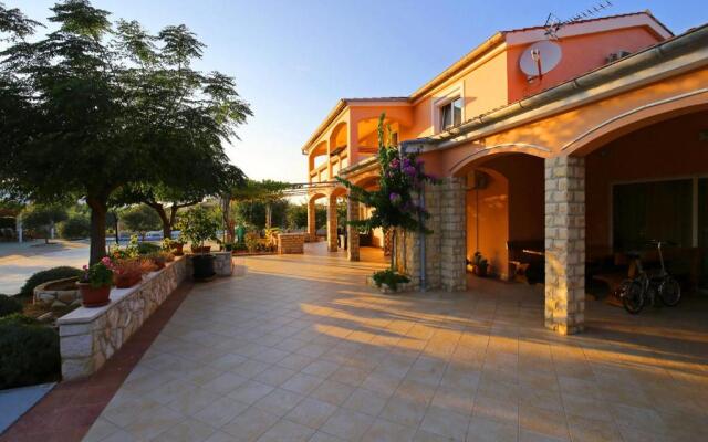 Apartments Nikaia