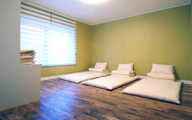 Crib 49 Guesthouse Seoul